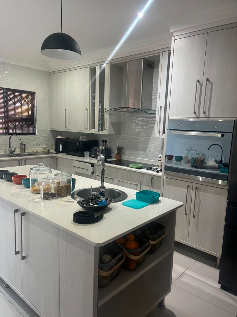 4 Bedroom Property for Sale in Heuwelsig Free State